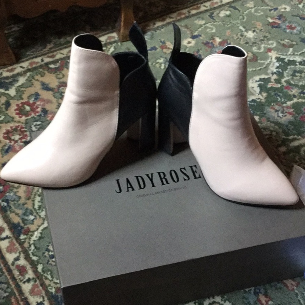 Sale...Jady Rose - Always Be Different ankle booties